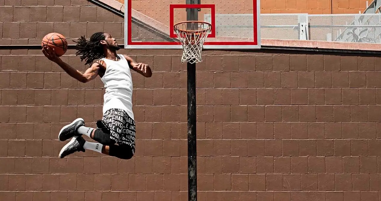 @jusflyy
Electrifying Crowds Worldwide
Legendary OG of Pro Dunking (JusFly)