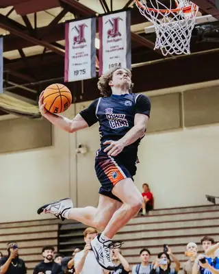 Dunk Shows | Half-Time | Dunk Clinics | Assemblies