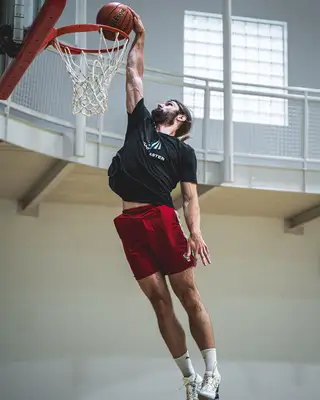 Dunk Shows | Half-Time | Brand & Fan Activations